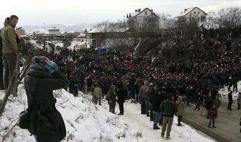 Nove napetosti ob protestu kosovskega gibanja Samoopredelitev