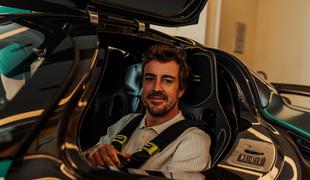 Fernando Alonso ima novega in videti je izjemno zadovoljen #foto