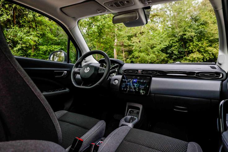 Leapmotor T03 je petvratni električni mestni avtomobil, ki ponuja obilico funkcij, s katerimi se hvalijo večji in dražji avtomobili. | Foto: Leapmotor