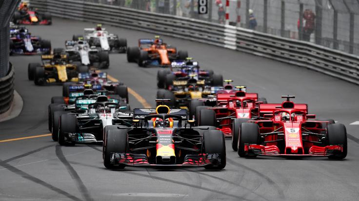 Če želite dirkati v formuli ena, morate biti stari vsaj 18 let. | Foto: Reuters