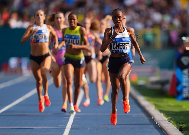 Izjemna Kenijka Beatrice Chebet ima svetovna rekorda tako na 5.000 kot 10.000 metrov. | Foto: Reuters