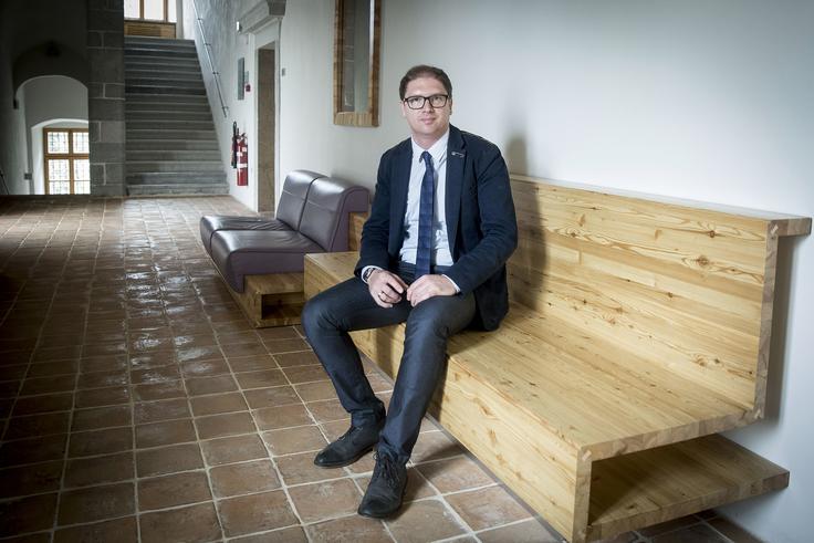 Aleks Rutar je o svoji pozitivni podjetniški izgušnji govoril na konferenci v Vili Vipolže, namenjeni povezovanju podjetnikov v regiji Alpe-Jadran. | Foto: Ana Kovač