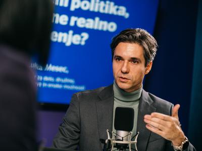 Svarili so ga: Pa kaj si nor, kaj se boš glede tega izpostavljal?