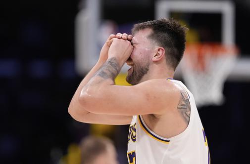 NBA priznala: sodniki oškodovali Luko Dončića in Lakerse
