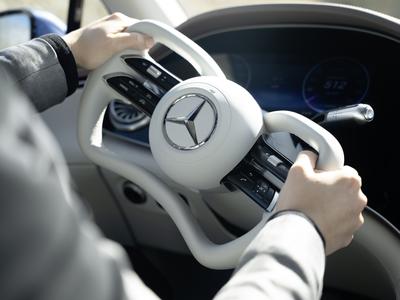 Mercedes-Benz v EQS uvaja steer-by-wire: nova doba krmiljenja se začenja