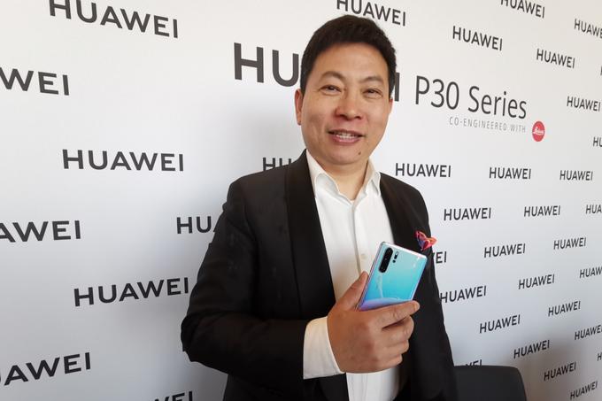 Ali bo serija (za nekaj časa) res P30 zadnja, na kateri bo Huawei lahko uporabil Googlove storitve in Googlovo različico operacijskega sistema Android? Na fotografiji: glavni izvršni direktor Huaweievega oddelka za potrošniško elektroniko Richard Yu. | Foto: Srdjan Cvjetović