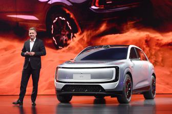 Audi je Kitajcem ponudil petmetrski SUV, česa takega v Evropi še nima