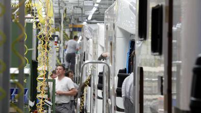 Industrijska proizvodnja v polletju nižja za 1,7 odstotka