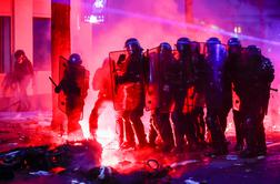 Francija: na protestih proti policijskemu nasilju izbruhnili izgredi #video