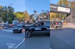 Nori prizori na SP: spremljevalni avtomobil poletel čez grbino, UCI izključila španskega trenerja