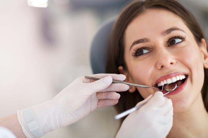 Za vzdrževanje ustnega zdravja je treba zobozdravnika preventivno obiskati najmanj enkrat na leto. | Foto: Getty Images