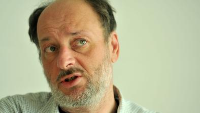 Strokovna društva stopila v bran direktorju filmskega centra Jožku Rutarju