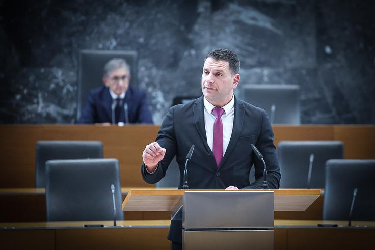 Zoran Stevanović je sklenil sejo državnega zbora. | Foto: Ana Kovač