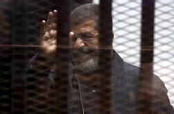 Nekdanji predsednik Egipta Mohamed Mursi obsojen na smrt