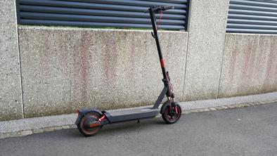 Xiaomi Electric Scooter 5 Max: kdo še potrebuje mestne zastoje?