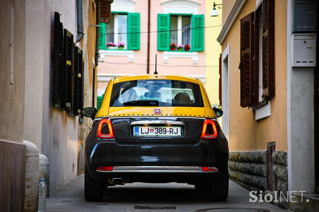 Fiat 500 1.2 8V lounge - šik mestni malček s posluhom za visoko modo