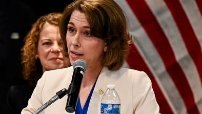 Demokratinja Susan Crawford v ZDA dobila odmevne volitve za vrhovno sodišče v Wisconsinu