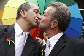 V Braziliji de facto zelena luč za istospolne poroke