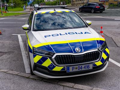 Po večdnevnem zdravljenju poškodbam podlegel 73-letni voznik