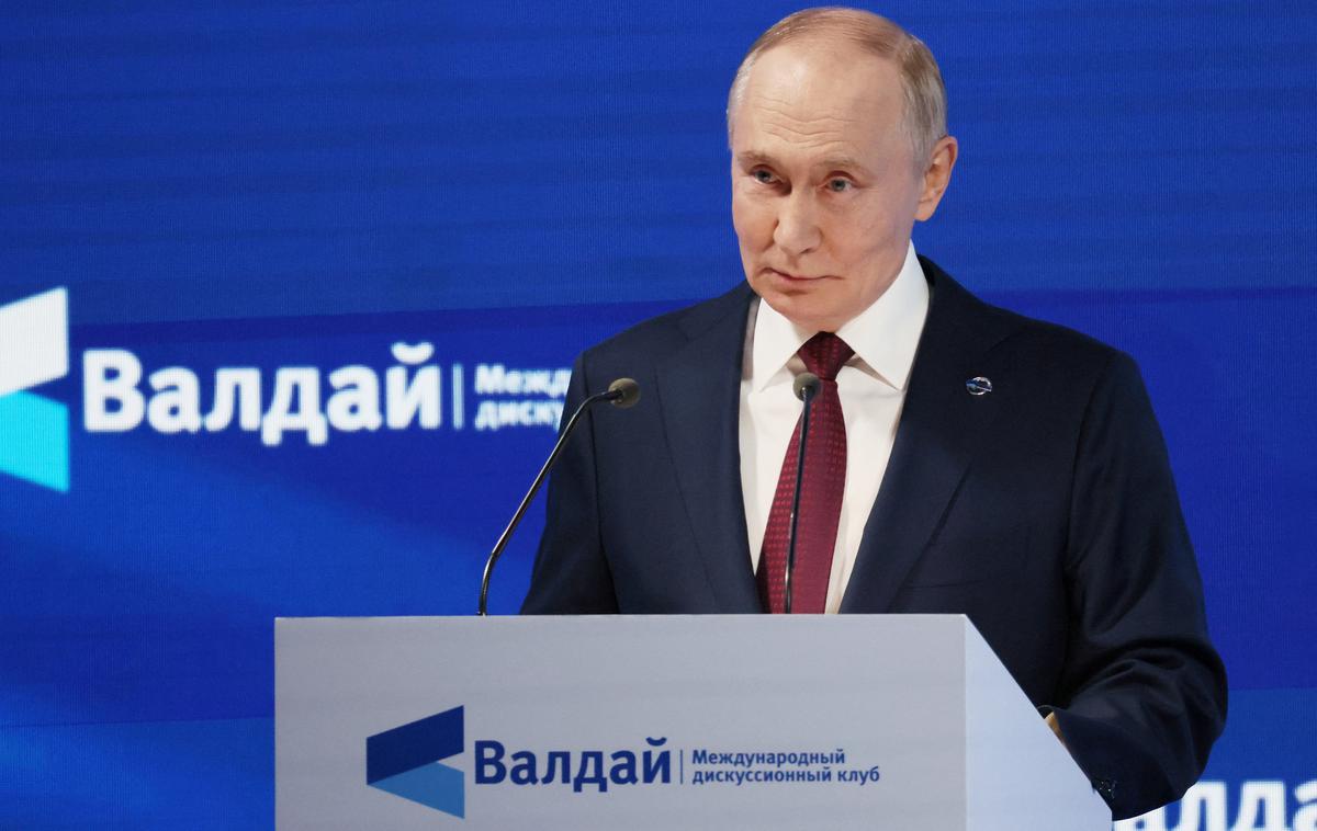 Vladimir Putin | Putin trdi, da jim z mednarodnimi sankcijami, ki so bile uvedene zaradi vojne v Ukrajini, ni uspelo ukrotiti Rusije. | Foto Reuters
