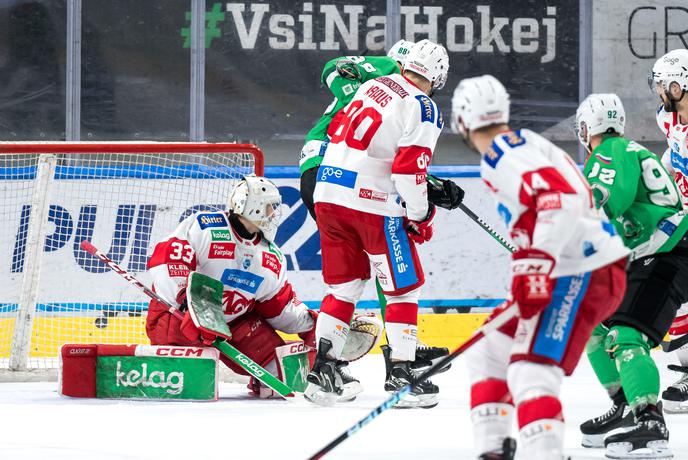 Olimpija spet boljša od Celovca in spet po kazenskih strelih