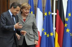 Merklova in Sarkozy za strožji klub znotraj evra