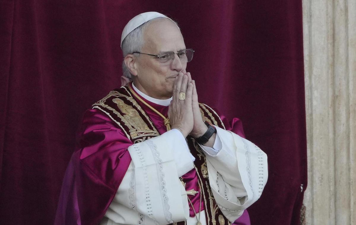 Papež Leon XIV. | Na dogajanje v Gazi, kjer je bila ta teden tarča napada tudi katoliška cerkev, se je odzval tudi papež Leon XIV., ki je med današnjo molitvijo Angelovega čaščenja pozval "k takojšnji ustavitvi barbarstva te vojne in mirni rešitvi konflikta". | Foto Guliverimage