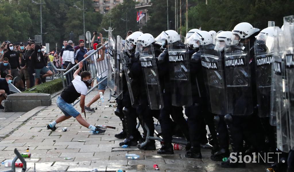 Protesti v Beogradu