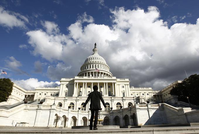 Kongres demokratov je najboljša možnost, da Amerika postane varnejša, saj ima kongres kot celota več moči kot predsednik. | Foto: Reuters