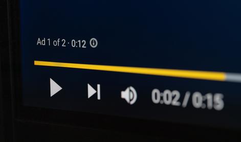 Prihaja še več reklam: je plačilo za YouTube za mnoge le še vprašanje časa?