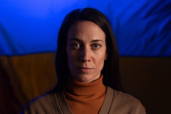 Ukrajinka | Po letu 500 je iz območja severovzhodno od Karpatov (Belorusija, severovzhodna in osrednja Ukrajina) prišlo do množične razselitve do tedaj neznanega ljudstva – Slovanov. Ti so v zgodnjem srednjem veku množično poselili tudi območje današnje Slovenije. Fotografija prebivalke iz območja t. i. slovanske pradomovine onkraj Karpatov je simbolična. | Foto Guliverimage