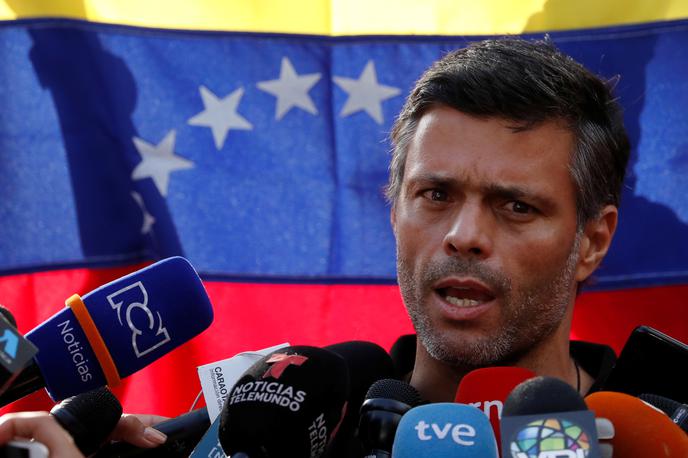 Leopold Lopez | Venezuelski opozicijski voditelj Leopold Lopez se je po neuspešni torkovi vstaji zatekel v rezidenco španskega veleposlaništva v Venezueli. | Foto Reuters