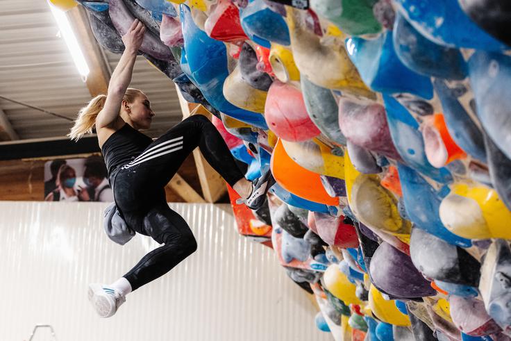 Janja Garnbret trenira tako zagnano, kot da ni še nič dosegla. | Foto: Matic Klanšek Velej/Sportida