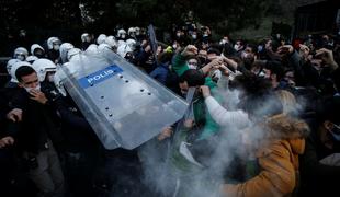 Na študentskih protestih v Istanbulu več aretacij