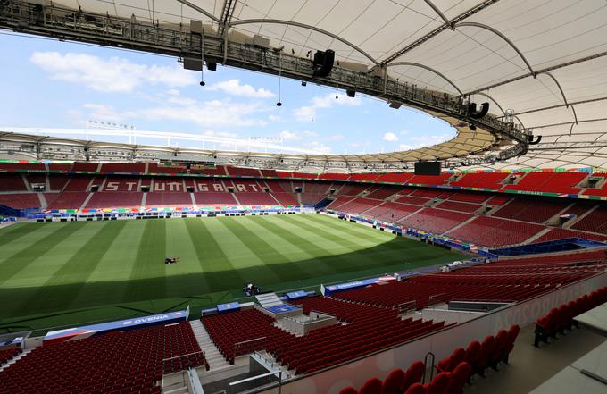 Nedeljsko tekmo Slovenije gosti stadion Stuttgart Arena. | Foto: Reuters
