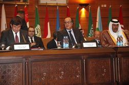Turčija in Arabska liga pozivata k zaščiti prebivalstva v Siriji
