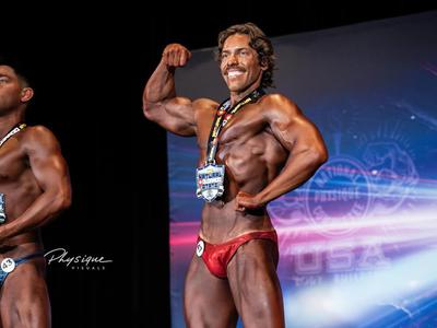 Sin Arnolda Schwarzeneggerja prvič zmagal v bodybuildingu