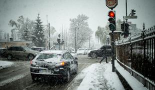 Prihaja sneg. Ste že pripravili svoj avtomobil? #video