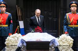 Putin na pogrebu sošolke in vrhovne sodnice