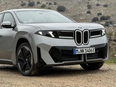 Nemčija vrača udarec Kitajski? BMW na Madžarskem za novi iX3 že z drugo izmeno.