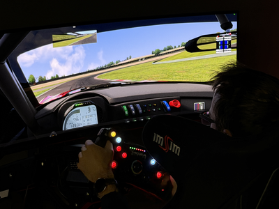 Od simulatorja do prave steze: Ljubljana z novim dirkaškim središčem #foto