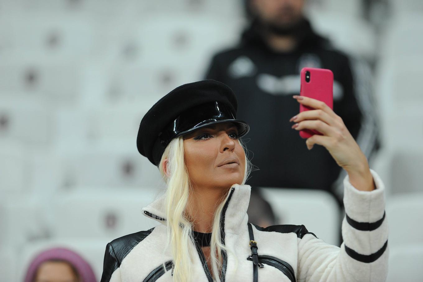 Karleuši odpovedali koncert v Nemčiji zaradi žaljivih izjav o srbskih študentih