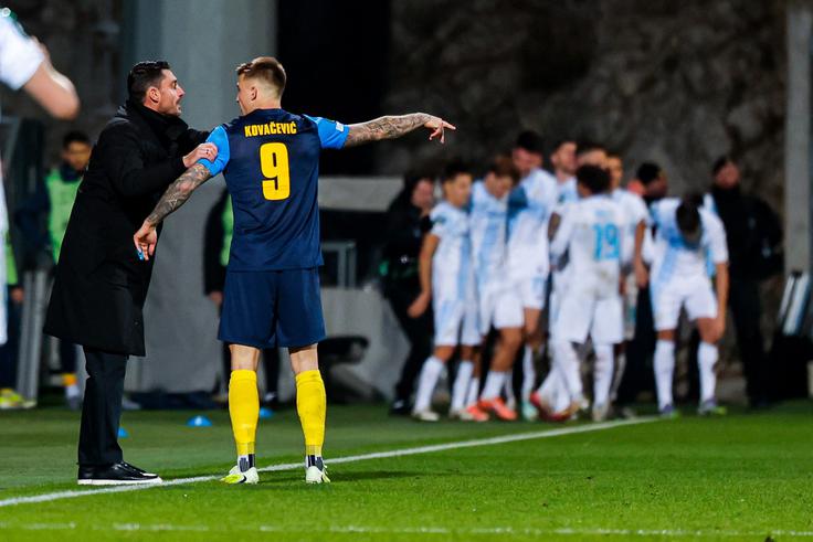 Rijeka, ki je prejšnji teden ugnala doma Celjane s 3:0, bo danes na Poljskem "gostovala" pri Šahtarju brez pomoči kaznovanega Dejana Petroviča. | Foto: Aleš Fevžer