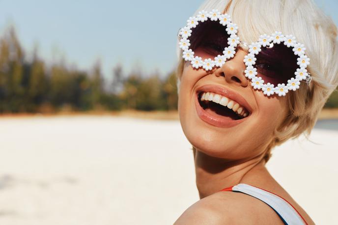 ženska, dekle, poletje, sonce, plaža | Foto Shutterstock