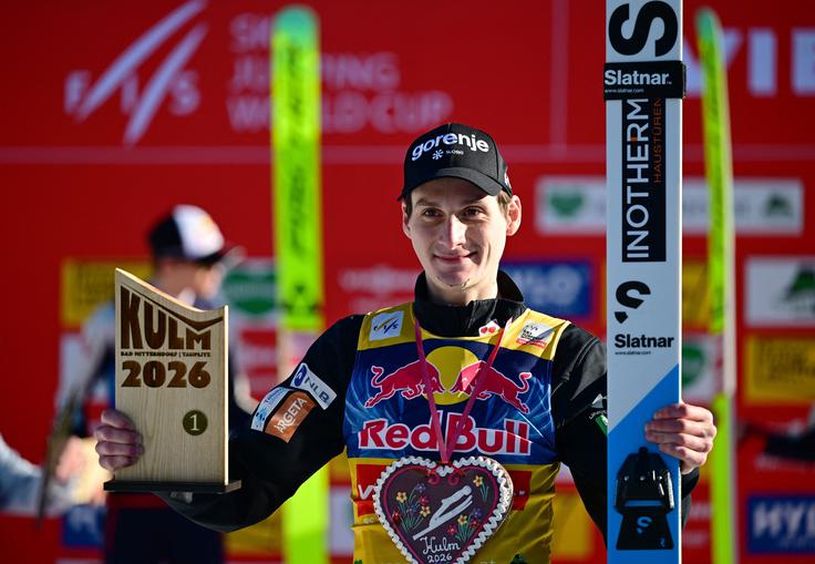 Veliki globus je vse bližje. | Foto: Reuters