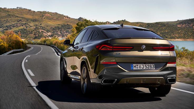X6 je zrasel v vse smeri in ima za 42 milimetrov daljše medosje v primerjavi s predhodnikom. | Foto: BMW