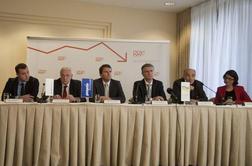 "Najprej denar, potem denar in na koncu demokracija"