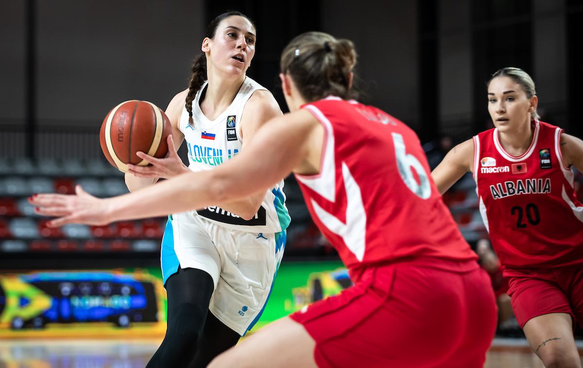 Slovenija : Albanija, slovenska ženska košarkarska reprezentanca Tina Jakovina | Tina Jakovina je dosegla 16 točk. | Foto Matic Klanšek Velej/Sportida