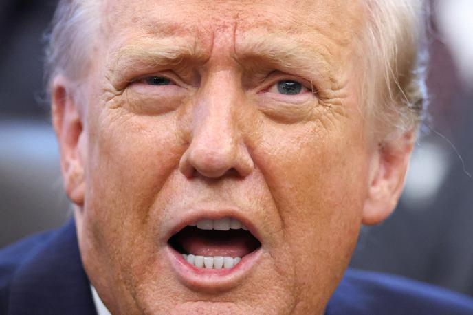 Donald Trump | Trump je septembra v Generalni skupščini ZN odmevno zatrdil, da so podnebne spremembe velika prevara, njegova vlada pa od januarja sproti odpravlja ukrepe za zmanjšanje izpustov toplogrednih plinov, ki so jih uvajale prejšnje demokratske vlade. | Foto Reuters