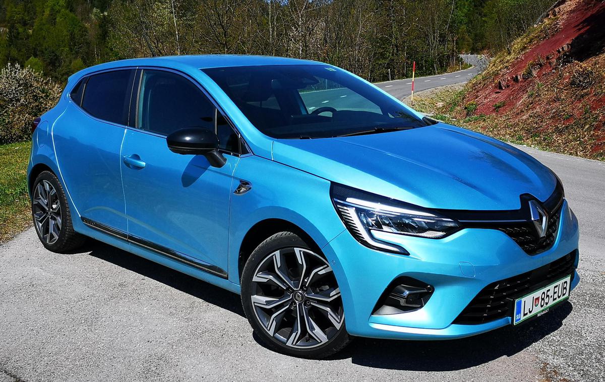 renault clio dizel | Renaultu je uspelo aprila v Sloveniji na novo registrirati 325 novih cliov. Clio ostaja najbolje prodajani posamezni model. | Foto Gregor Pavšič